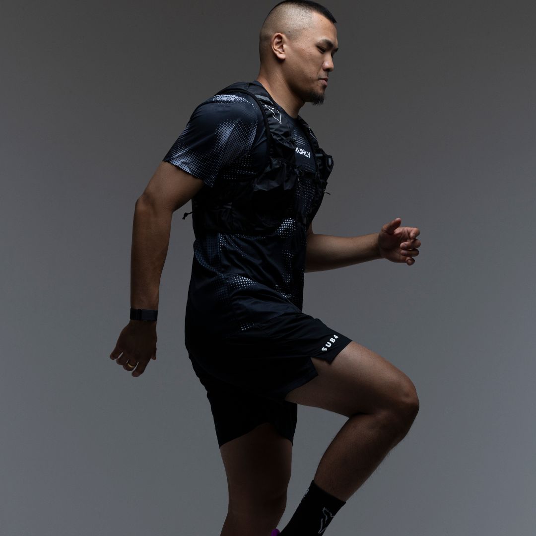 [PRE-ORDER] HYDRATION VEST | RUNLY R700 | BLACK WHITE