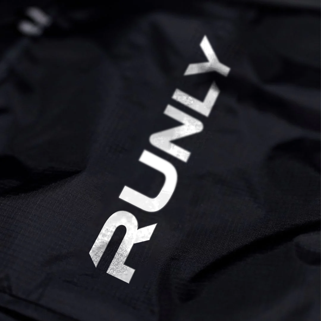 [PRE-ORDER] HYDRATION VEST | RUNLY R700 | BLACK WHITE
